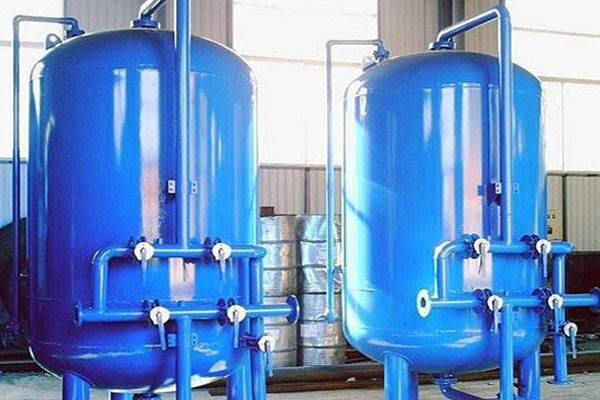 對(duì)多介質(zhì)過濾器的品牌進(jìn)行選擇時(shí)要看哪些因素？